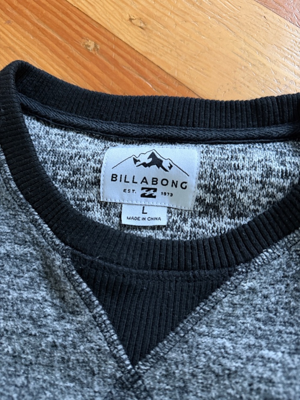 Billabong Pullover Fleece Sweatshirt Large - Picture 3 of 6